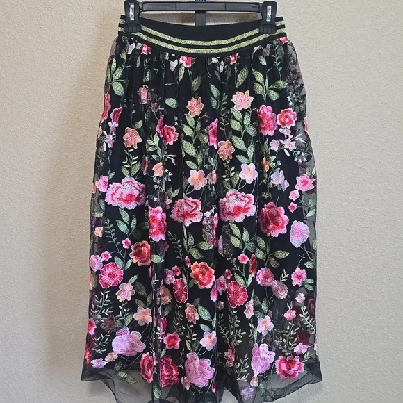 NWT Aratta Dark Rose Embroidered Skirt. Medium - Picture 5 of 14